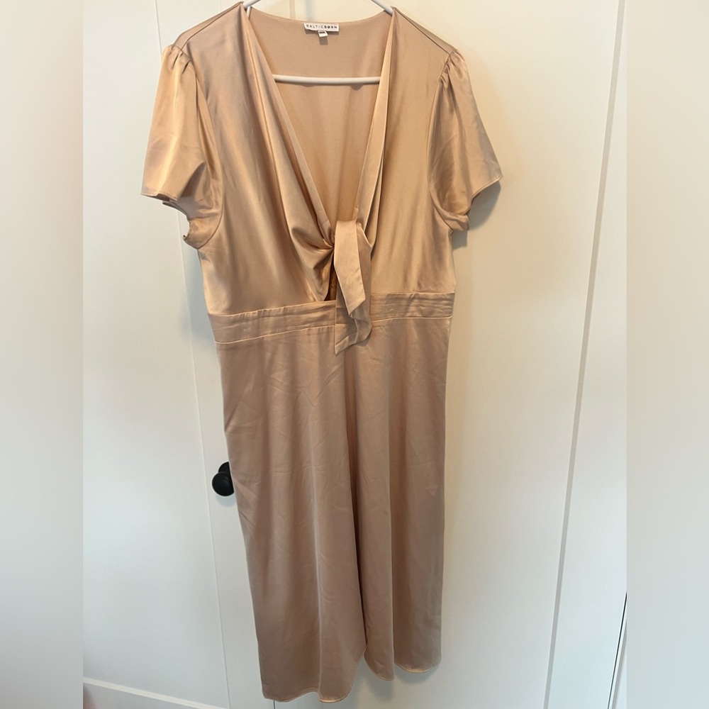 Satin midi dress  🥂